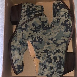 Lucky Brand Basel booties